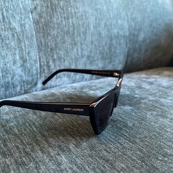 Authentic - Saint Laurent Sunglasses - Picture 2 of 10